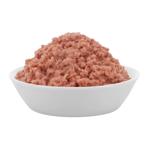 Karma mokra Lucky Lou Adult z drobiem i królikiem w białej misce