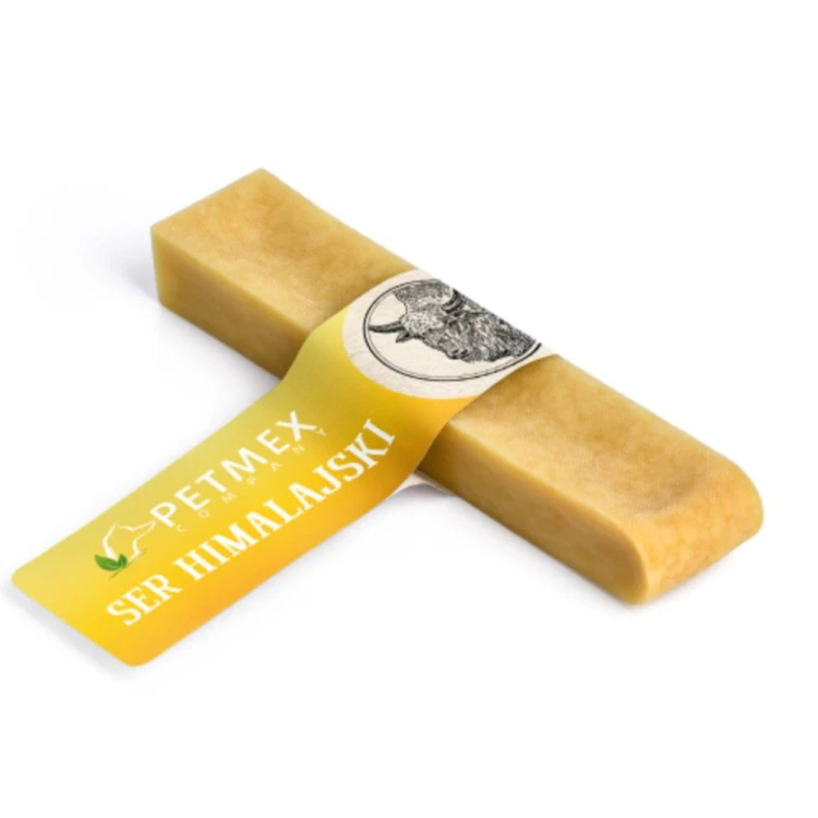 PETMEX ser himalajski M - gryzak naturalny na białym tle