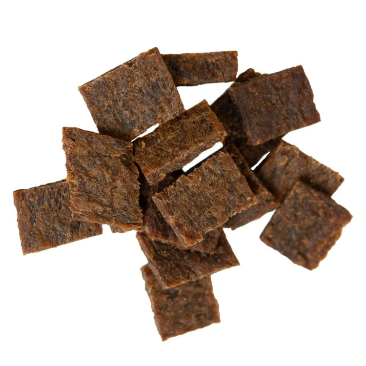 BULT chipsy dla psa – kawałki przysmaku z królikiem (zbliżenie)