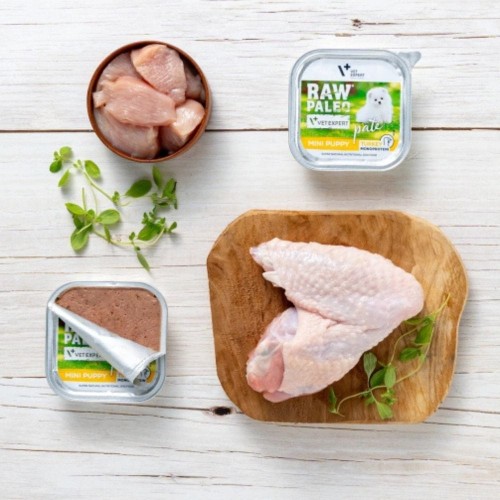 Vet Expert Raw Paleo Pate Mini Puppy indyk 150 g - tacka karmy i mięso z indyka