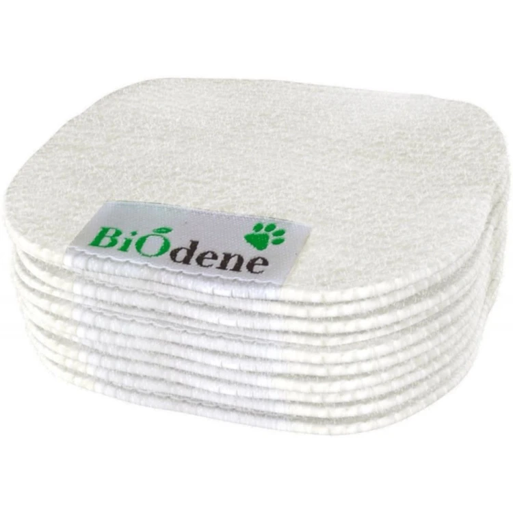 Francodex Biodene wielorazowe płatki kosmetyczne dla zwierząt ułożone w stosie