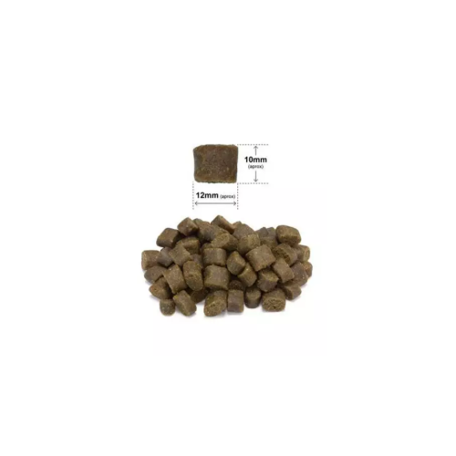 Granulki karmy Arquivet Fresh z oznaczeniem wymiarów około 10 mm × 12 mm