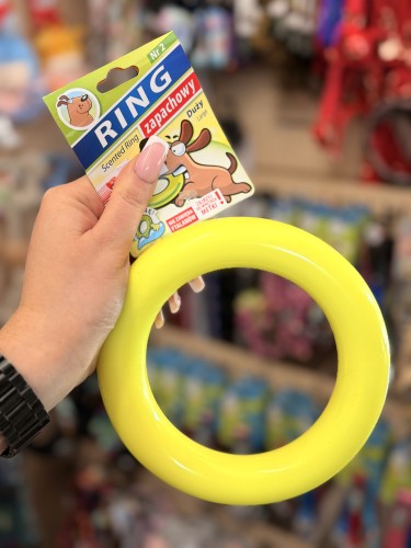 Sum-Plast Ring nr 2 zapachowa zabawka dla psa 16 cm w żółtym kolorze