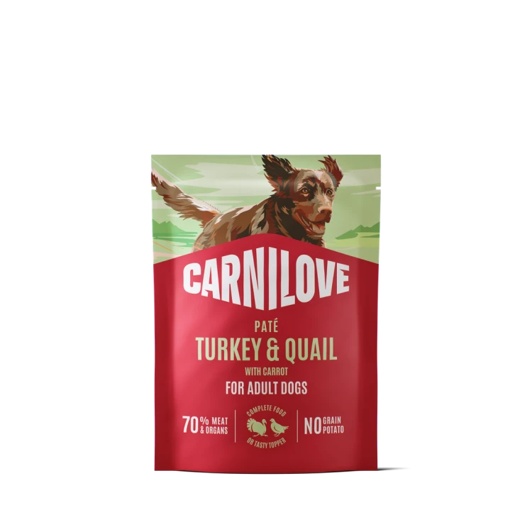 Carnilove Dog Pouch Paté z indykiem i przepiórką 300 g – przód czerwonej saszetki z ilustracją psa